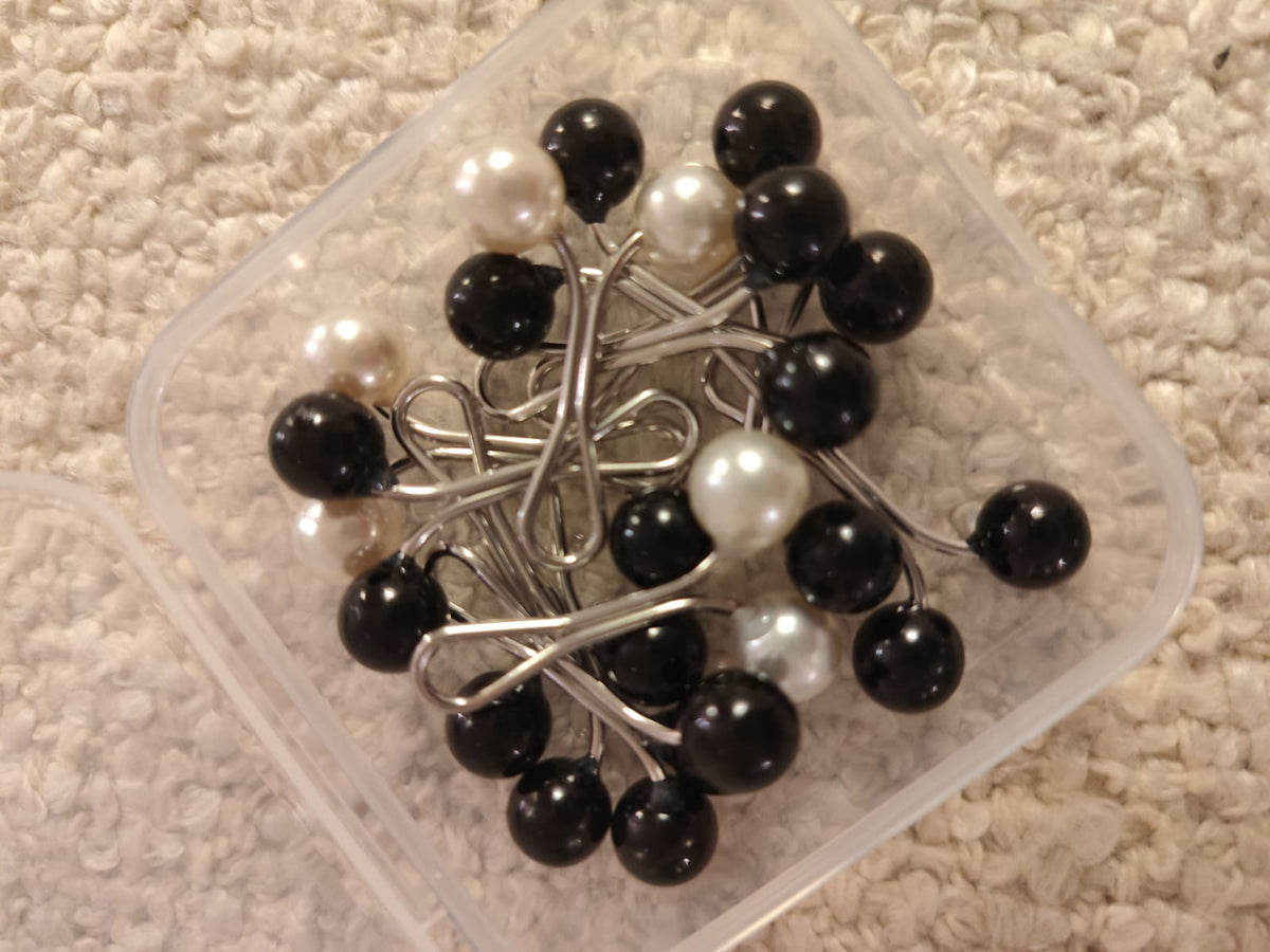 Boîte d’attaches pour voiles — Perles Noires&Blanches brillantes